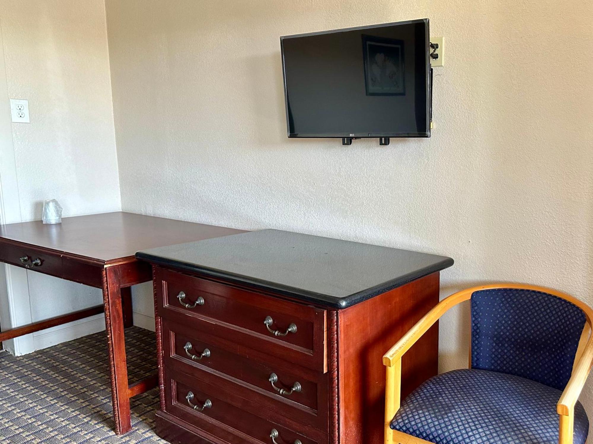 Regency Inn Fresno Bagian luar foto